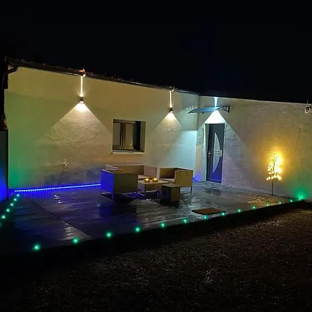 Makeda Love & Jacuzzi Villa *